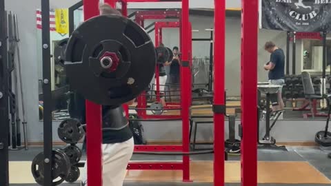 415 Squat