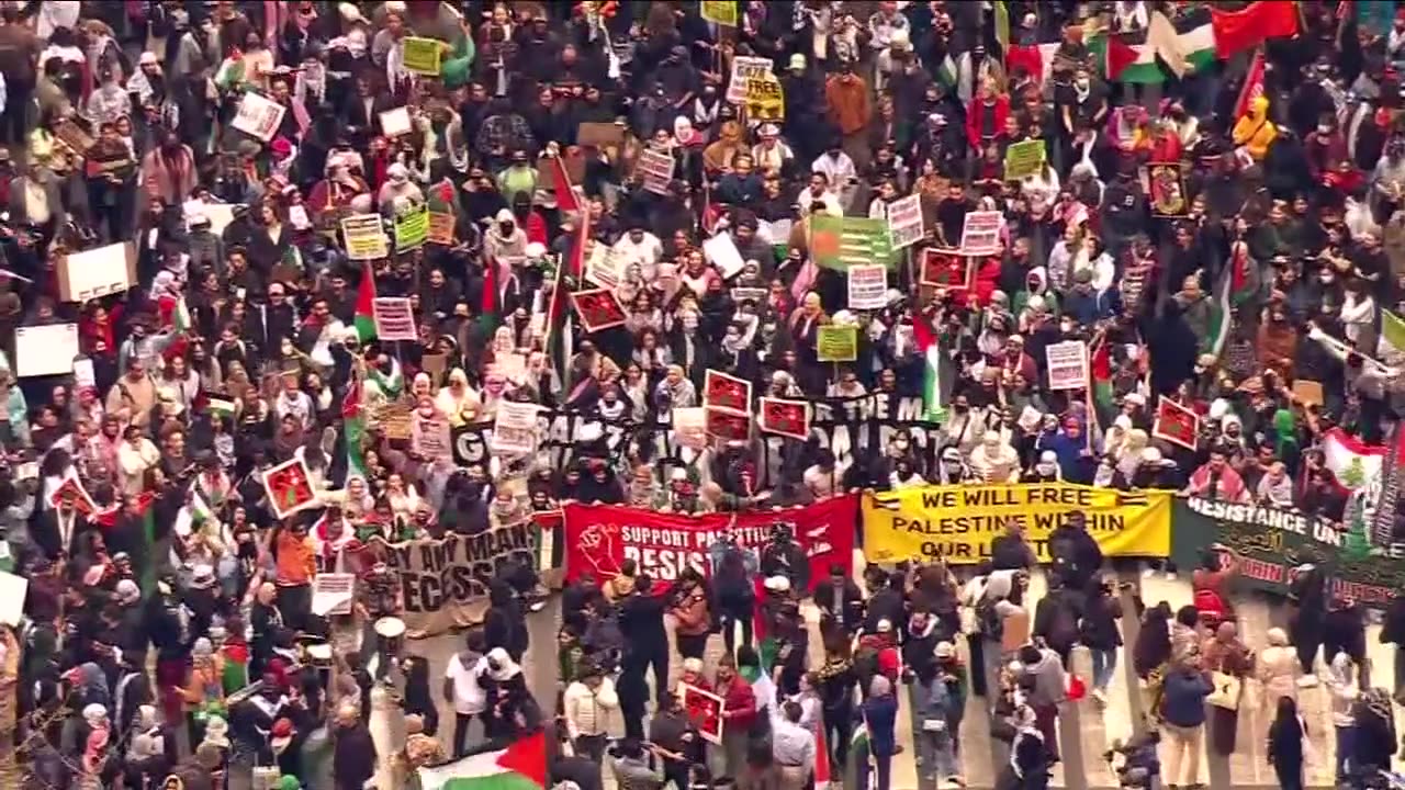 Israeli, Palestinian supporters rally and clash for a second day in NYC