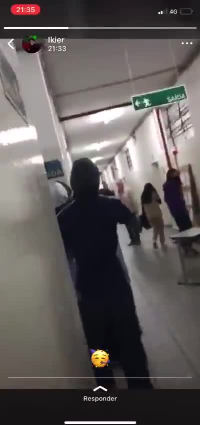 Alunos de escola estadual de SP soltam rojões para cima de professor após suspensão