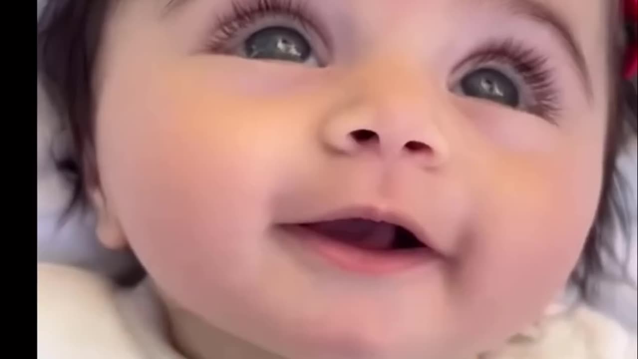 Cute babies reaction