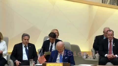 At the Arab summit in Jeddah, Biden was sleeping.