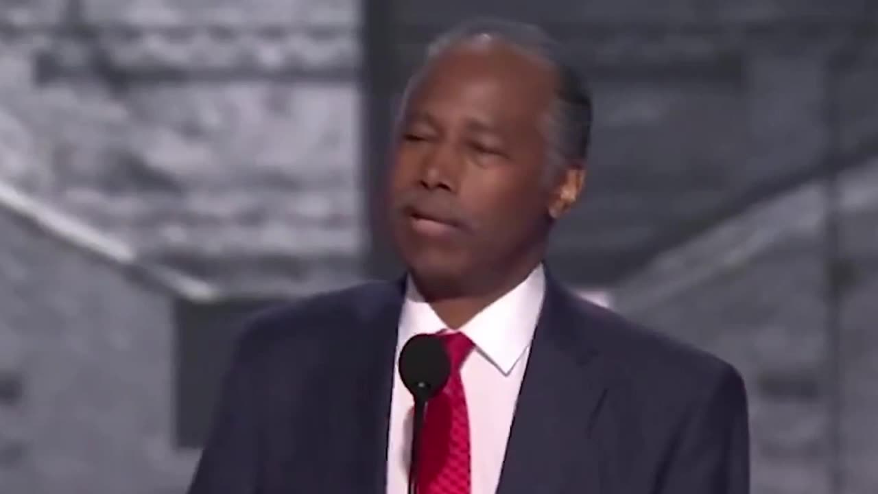 TS. Ben Carson đã nói: "Họ đã cố gắng ông ấy phá sản... "