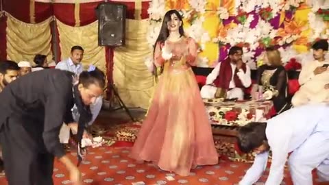 hor_kuj_v_nahi_tera_deedar___Madam_Ghazal_Famous_Dance