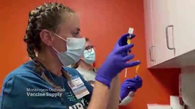 Foreigners seeking monkeypox vaccine in Canada_batch