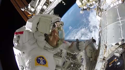 Astronauts Describe Seeing Earth From Space