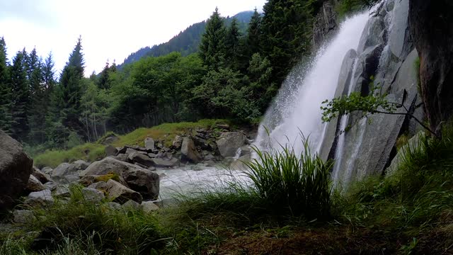 Natural waterfalling