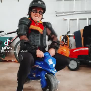 Bike dance