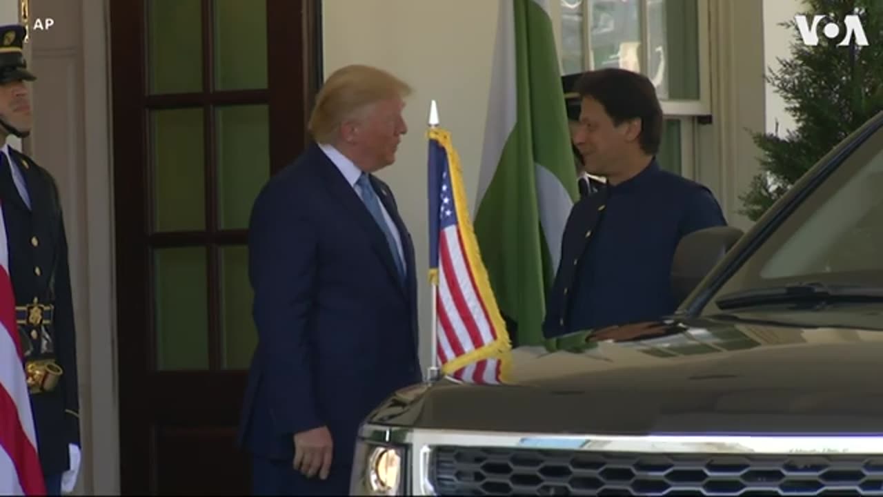 America sadharan Imran Khan ke sath