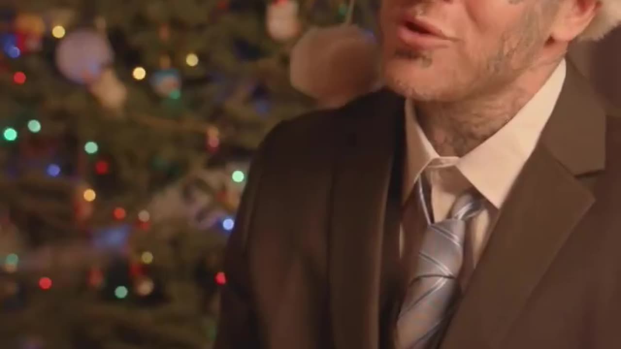 Tom MacDonalds Christmas Song - SCREW THE WOKE