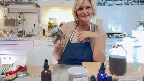 Let’s make clay hair detox / essential hair oil / face mask