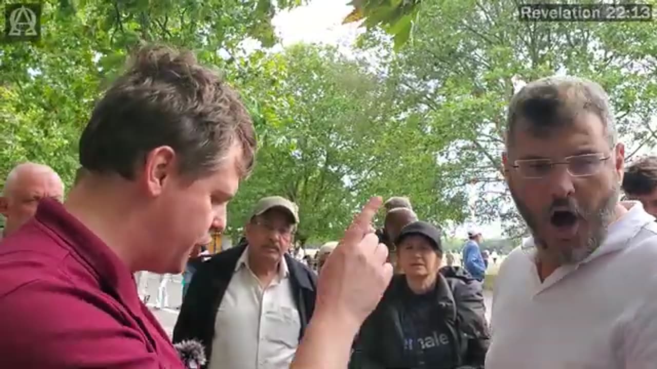 Speakers Corner_Heated Debate_Confident Muslim Heckler Runs When Bob Confronts H