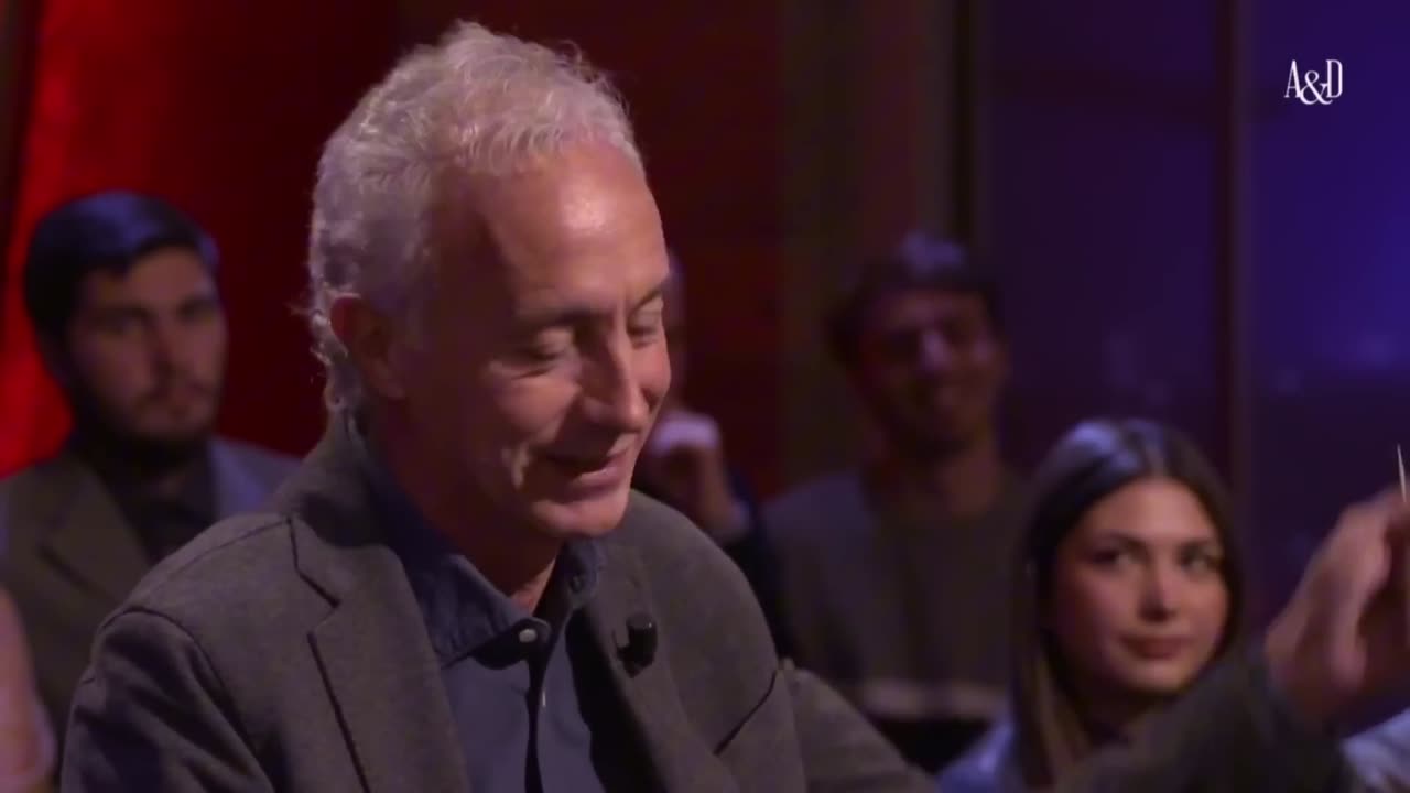 Marco Travaglio in tv commenta le nuove leggi del governo di Lady Aspen Merdoni,puniscono tutto tranne la sodomia,la pedofilia e TUTTI i reati sessuali innaturali che sono peccati che vengono puniti da prima dei 10 comandamenti di Mosè..chissà come mai