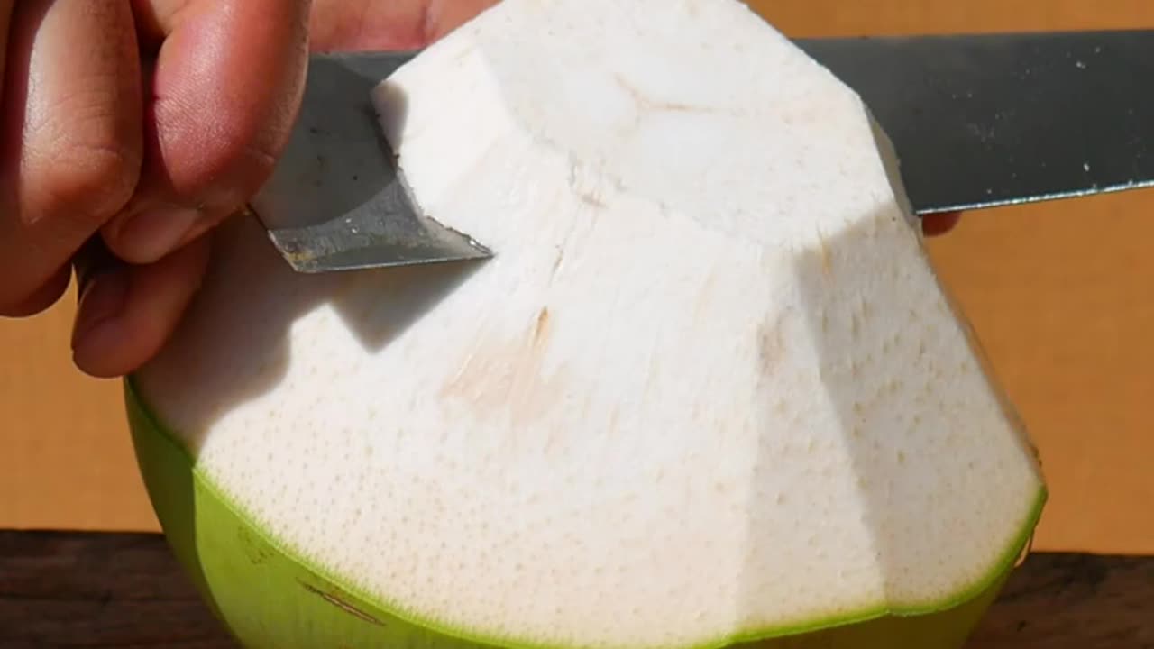 fantastic coconut peeling style