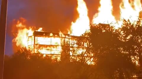 Massive fire engulfed a building under construction in Hayes Valley of San Francisco, California.