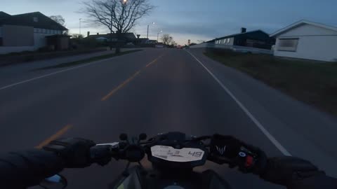 MOTORCYCLE YAMAHA MT-07 - PURE SOUND - AKRAPOVIC CARBON EXHAUST POV (NO DB KILLER)