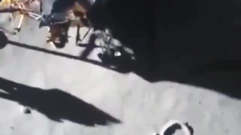 Video Exposes Fake Moon Landin (1969)