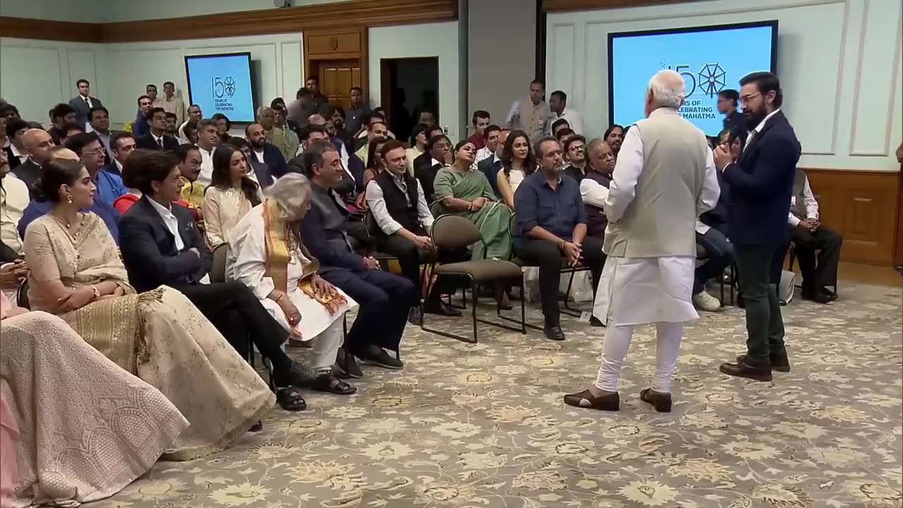 Pm narendra modi interaction with film fraternity on Mahatma gandhi 150 birth anniversary