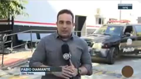 Cac reage e mata criminoso