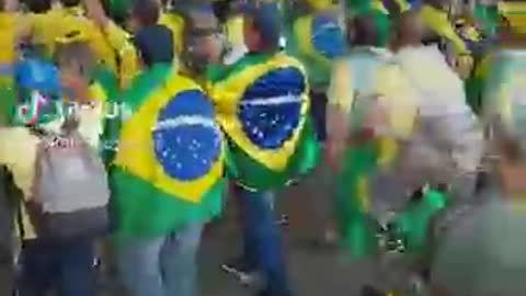 O povo denuncia os baderneiros