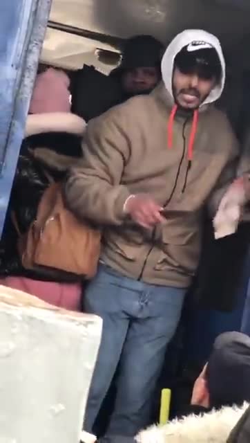 "Ukraińcy" napierają do Polski.