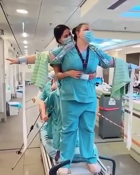 NURSES PERFORM TITANIC ON DUTY.mp4