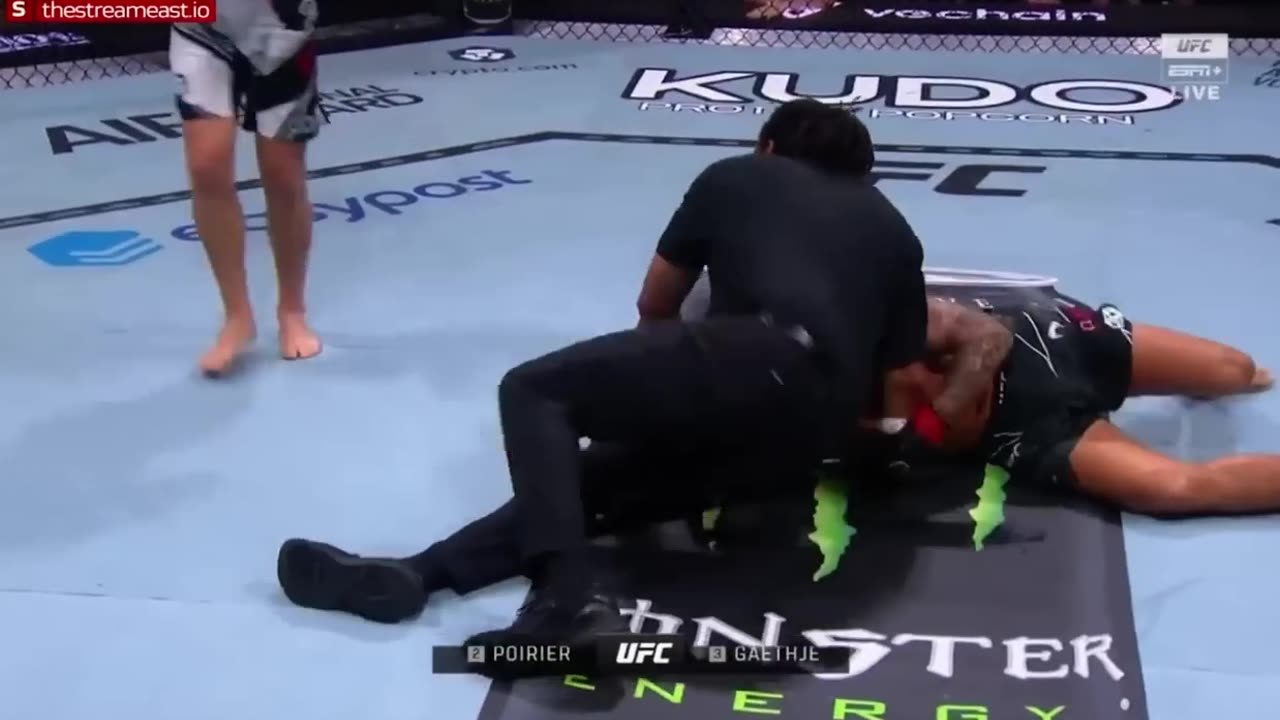 gaethje knocks out dustin porier