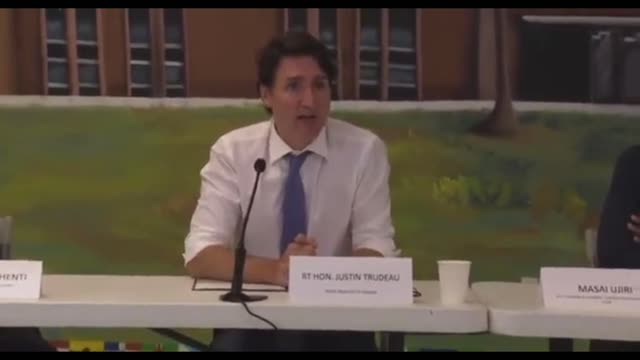 Castro Jr. TURDeau´s freudian slip