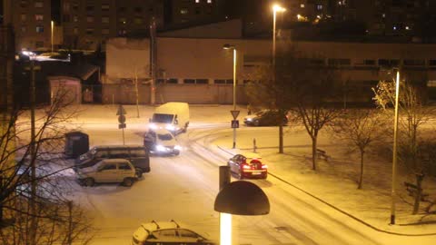 Proklizavanje auta na snijegu u Zagrebu