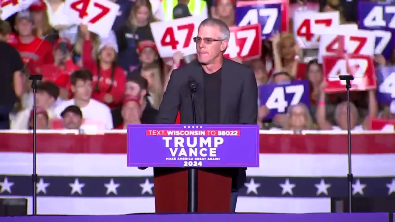 SHORT CLIP: Former Quarterback Brett Favre Speaks at President Trump’s Rally in Green Bay, WI
