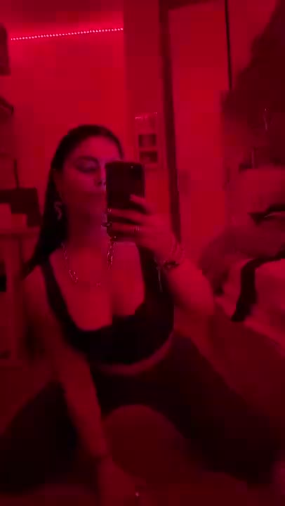 sexy girl tik tok, sexy tik toks, sexy tiktok, tik tok boom boom challenge, sexy women