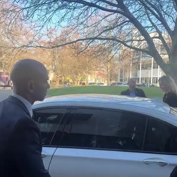 Australias Prime Minister Confronted In Perth