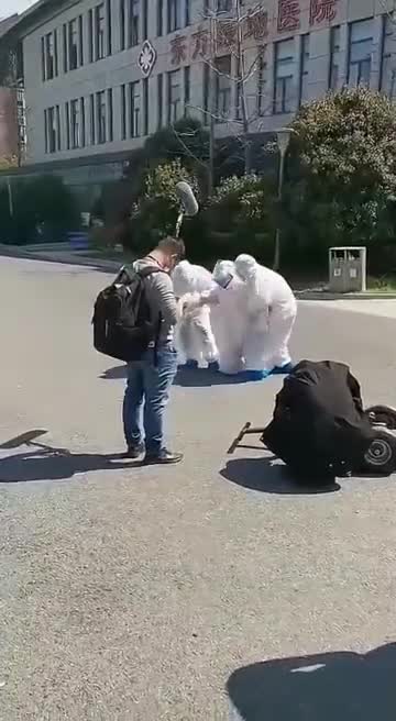 ΣΤΟ ΜΕΤΑΞΥ ΣΤΗΝ ΚΙΝΑ-ΚΑΝΤΟ ΟΠΩΣ ΣΤΗΝ ΟΥΚΡΑΝΙΑ.