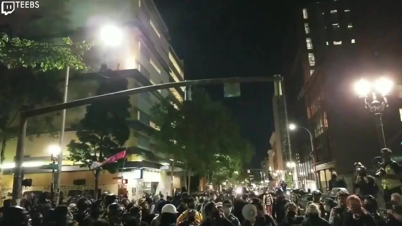 Portland 8/30/2020 crowd celebrates the execution of Patriot Prayer member the night before
