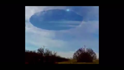 Spacecraft UFO sighting
