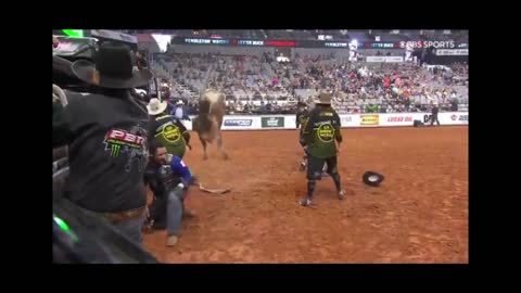 bull riding João Ricado Vieira one of the best cowboys