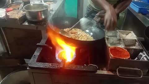 Chicken Fried Noodles Street Food Cooking Mumbai Style Recipe