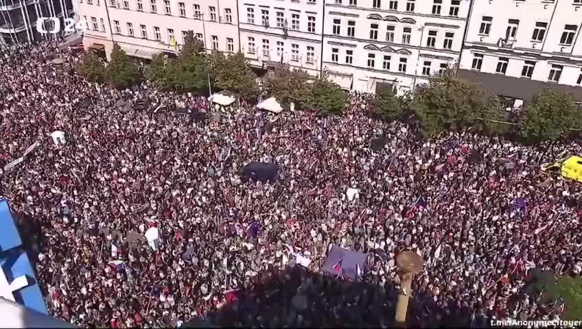 Massive demonstration in Prague in the Czech Republic against the government