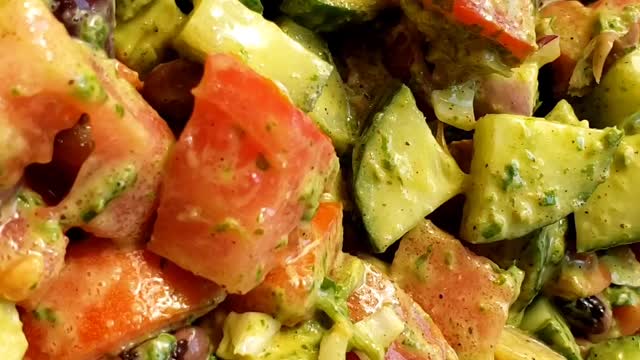 Tomatoes Avocado Salad 🥗