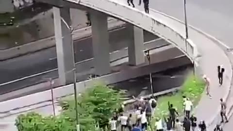 Manifestants in Venezuela right now