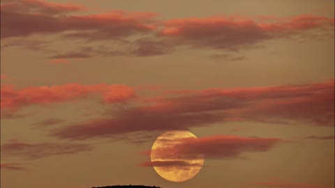 071422 VEGAS FULL MOON SUNRISE