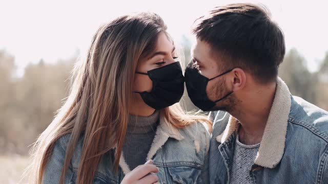 Romantic Kiss with musk