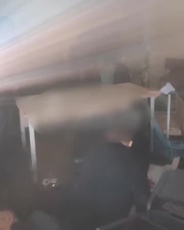 В сети публикуют новые кадры сразу после взрыва в кабинете, где проходила сессия депутатов