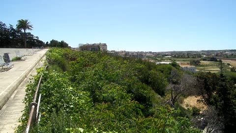 Blick vom Stadtrand von Rabat über das Land