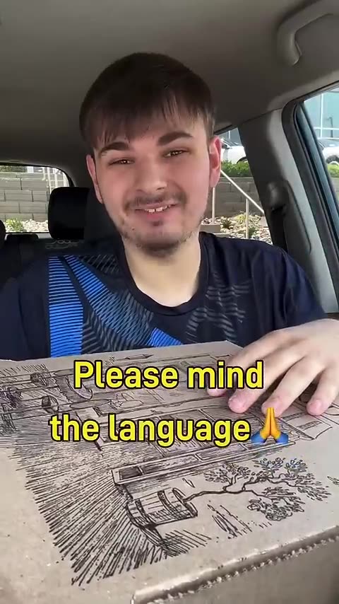 Trying A $800 Pizza From A Car Dealership