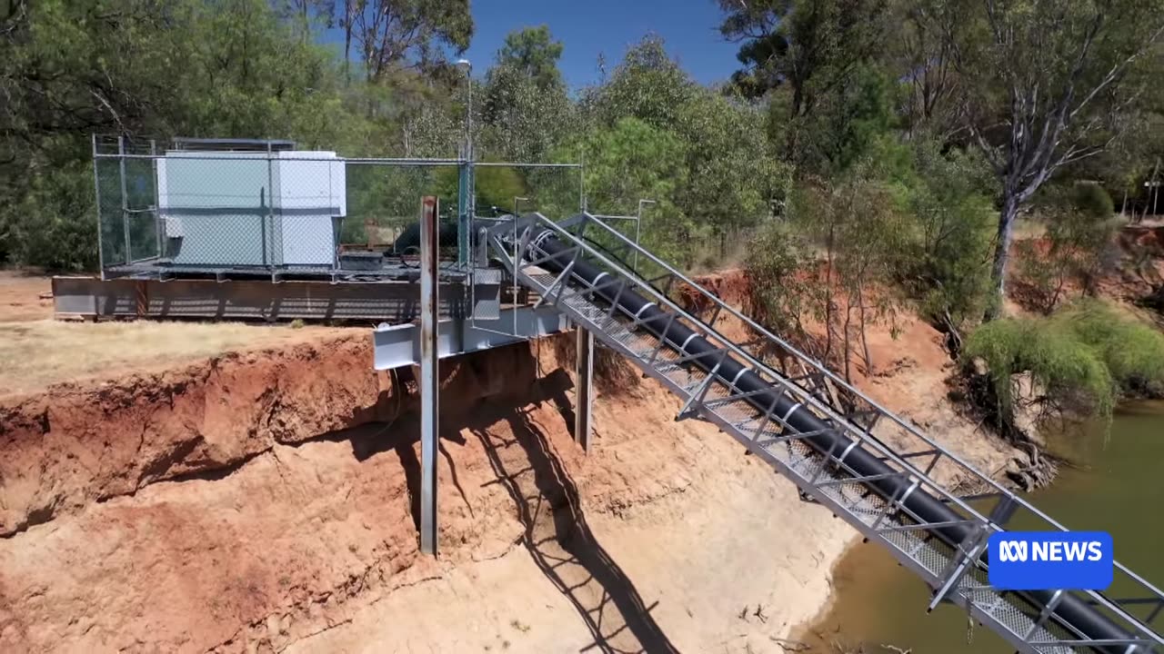 Sharing the precious water of Australia's longest river | ABC News