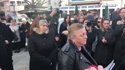 U Metkoviću održan mirni prosvjed zbog smrti dječaka