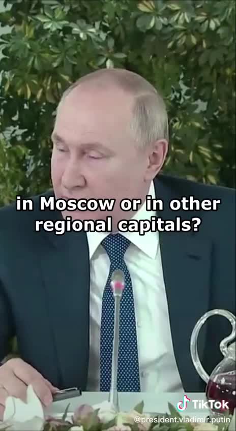 Putin: "What is denazification?"