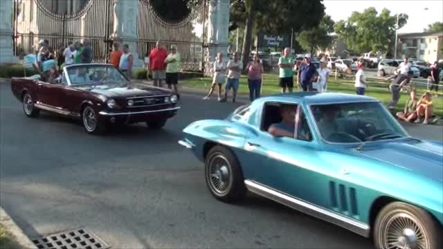 Woodward Dream Cruise Berkley Parade #7