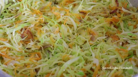 SAUTEED CABBAGE _ Simple & Delicious 10 Minute Sautéed Cabbage with Onions & Carrots Recipe