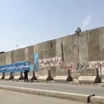 Taliban SHOOT at People that Attempt to Enter or Leave the Kabul Airport